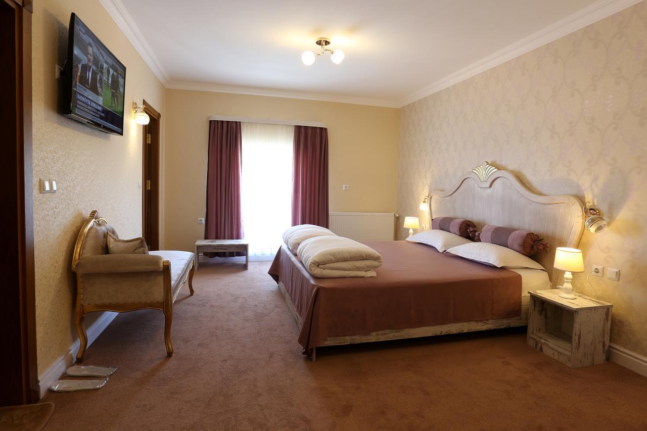 Hotel Green Garden Shumen Exterior foto