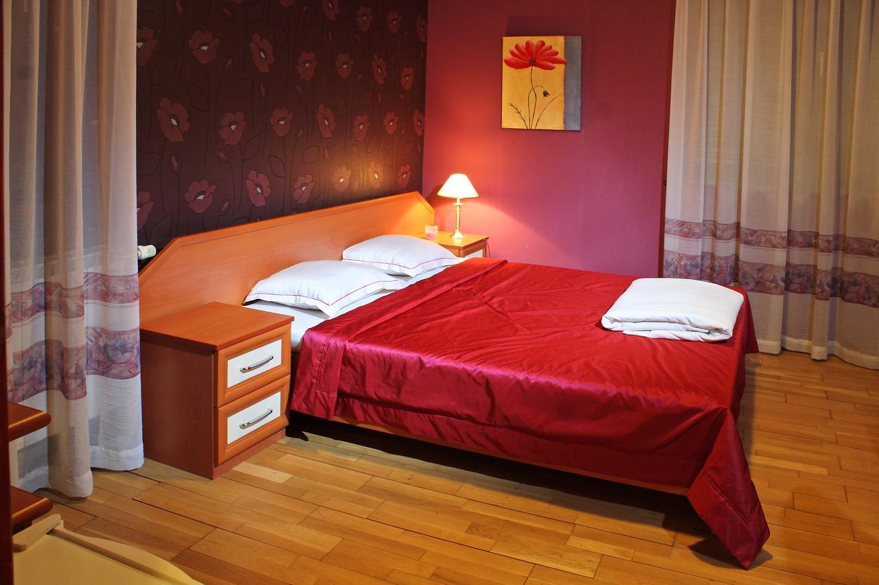 Hotel Green Garden Shumen Exterior foto